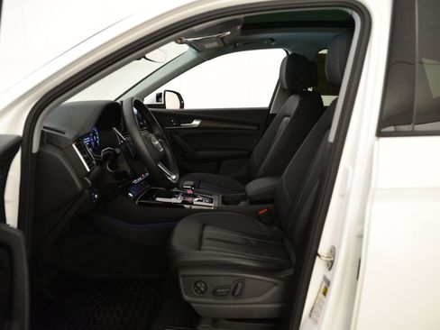 Certified 2025 Audi Q5 Premium w/ Convenience Plus Package image 27