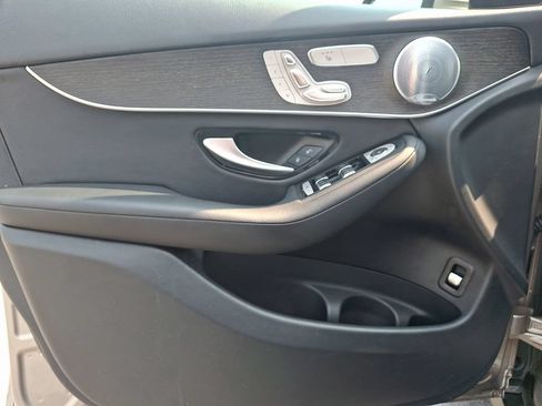 Used 2020 Mercedes-Benz GLC 300 4MATIC image 14