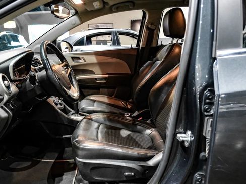 Used 2019 Chevrolet Sonic Premier FWD image 5