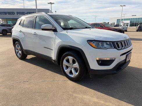 Used 2021 Jeep Compass Latitude image 3