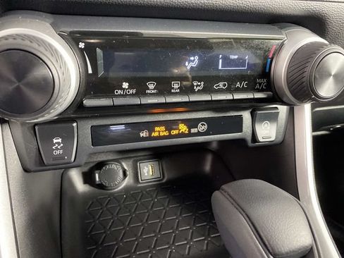 Used 2023 Toyota RAV4 LE AWD/4WD image 21