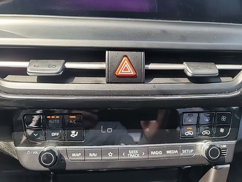 Certified 2024 Kia Seltos S FWD image 17