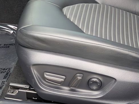 Used 2024 Toyota Camry SE FWD image 23