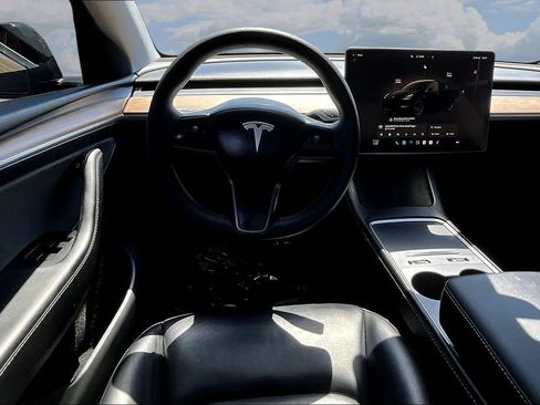 Used 2023 Tesla Model Y Long Range AWD/4WD image 8