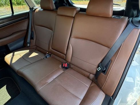 Used 2017 Subaru Outback 2.5i Touring w/ Popular Package #5A AWD/4WD image 23
