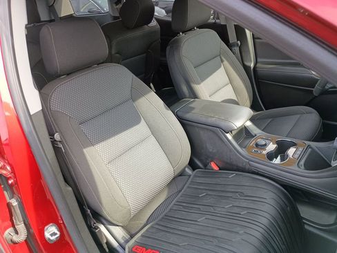 Used 2023 GMC Acadia SLE w/ Driver Convenience Package image 31