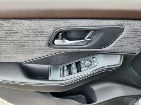 Certified 2021 Nissan Rogue SV image 16