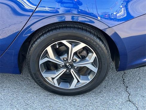 Used 2019 Kia Forte LXS image 11