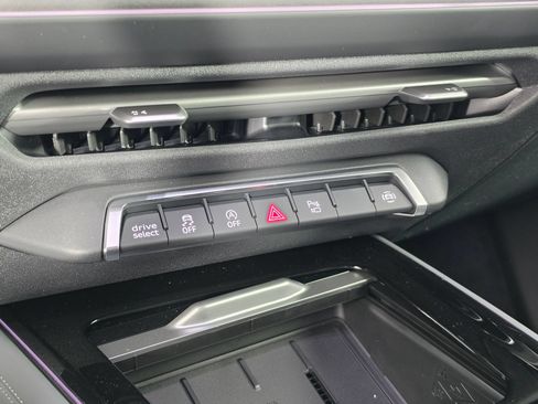 New 2026 Audi Q3 quattro 2.0T AWD/4WD image 43