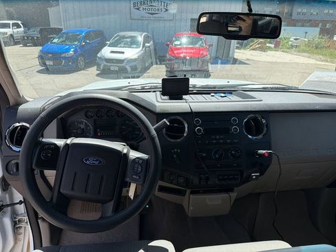 Used 2010 Ford F250 XLT AWD/4WD image 11