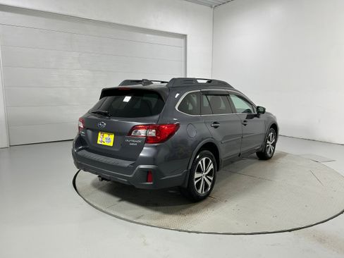 Used 2019 Subaru Outback 3.6R Limited w/ Popular Package #2 AWD/4WD image 34
