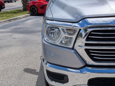Used 2024 RAM 1500 Laramie AWD/4WD image 10