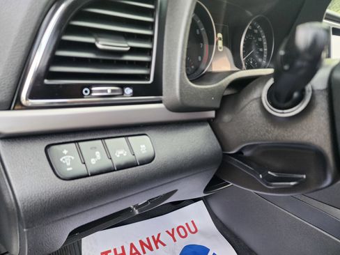 Used 2017 Hyundai Elantra Limited w/ Limited Ultimate Package 05 image 36