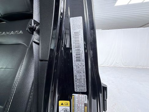 Used 2019 Jeep Wrangler Unlimited Sahara w/ Dual Top Group image 23