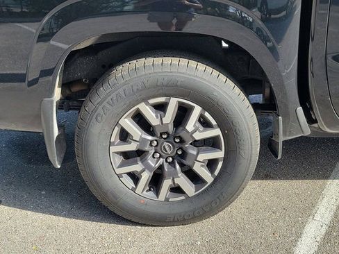 Certified 2024 Nissan Frontier SL w/ Technology Package image 13