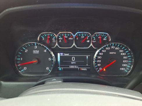 Used 2018 Chevrolet Silverado 1500 LT w/ Texas Edition image 17