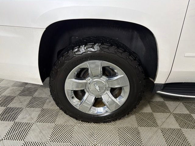 Used 2018 Chevrolet Suburban Premier AWD/4WD image 35