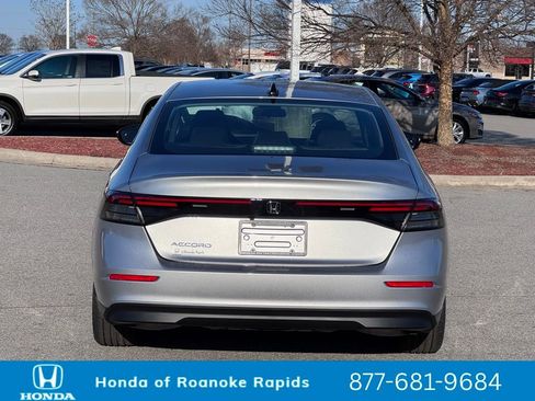 New 2025 Honda Accord SE image 10