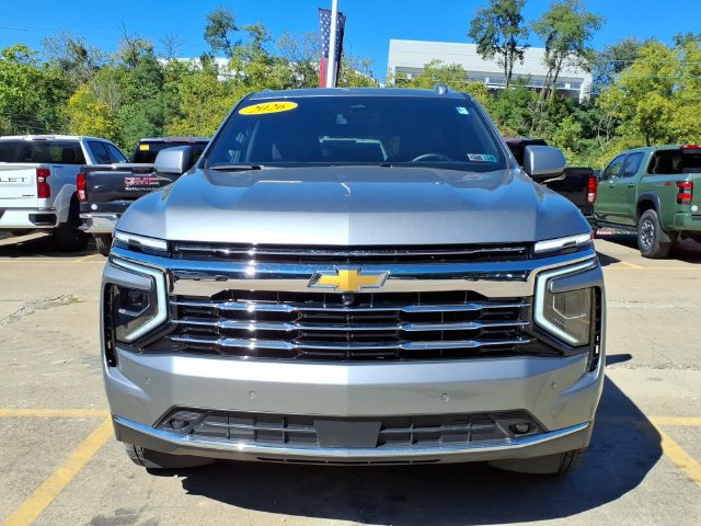 Used 2026 Chevrolet Tahoe LT w/ Comfort Package AWD/4WD image 3