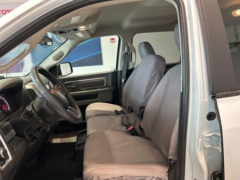 Used 2018 RAM 1500 Classic SLT image 13