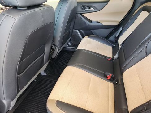 Used 2025 Chevrolet Equinox ACTIV AWD/4WD image 29