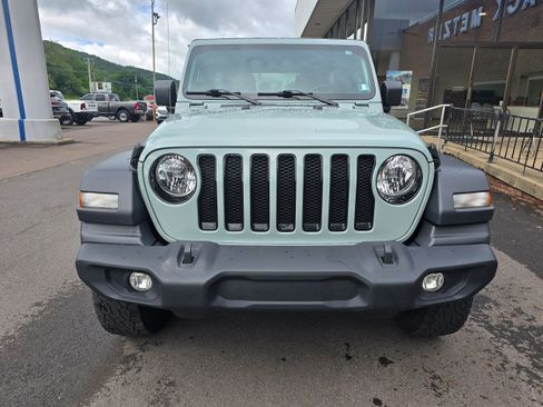 Used 2023 Jeep Wrangler Unlimited Sport AWD/4WD image 2