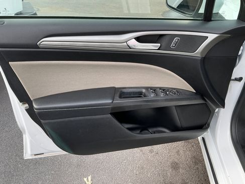 Used 2018 Ford Fusion S image 7