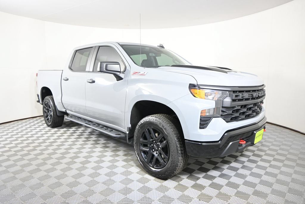 Used 2025 Chevrolet Silverado 1500 Custom Trail Boss AWD/4WD image 10