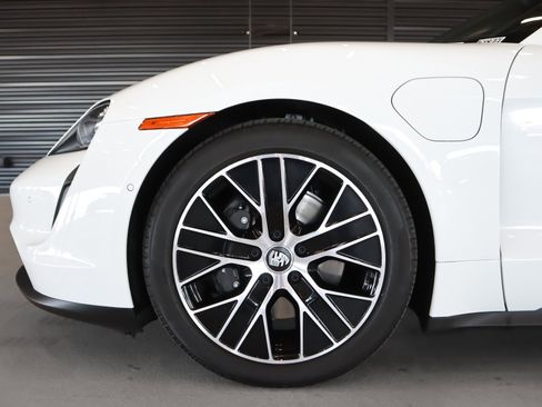 Certified 2024 Porsche Taycan image 25