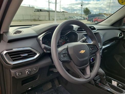 Used 2023 Chevrolet TrailBlazer LT image 17