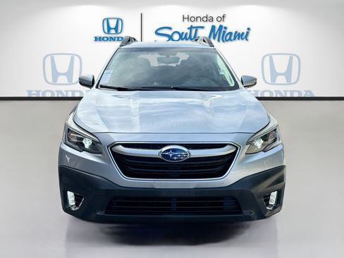 Used 2020 Subaru Outback Premium image 2