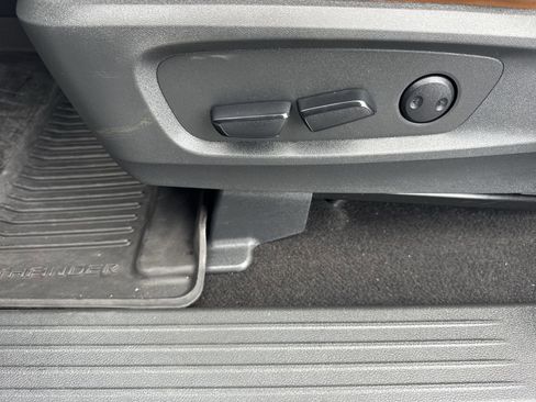 Used 2023 Nissan Pathfinder Platinum AWD/4WD image 12