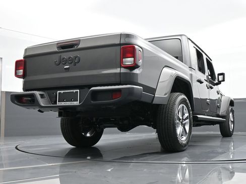 Used 2024 Jeep Gladiator Sport w/ Premium Package image 61