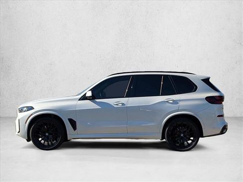 Certified 2024 BMW X5 sDrive40i w/ M Sport Package RWD image 8