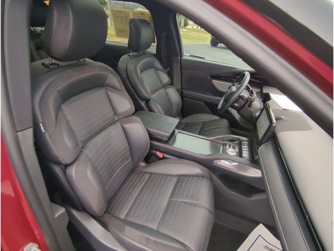 Used 2024 Lincoln Nautilus Reserve w/ Equipment Group 203A image 30