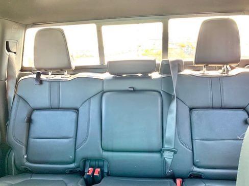 Used 2023 Chevrolet Silverado 2500 High Country w/ Technology Package AWD/4WD image 19