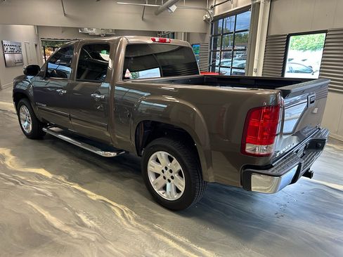 Used 2008 GMC Sierra 1500 SLE w/ Sierra NFL Edition RWD image 26