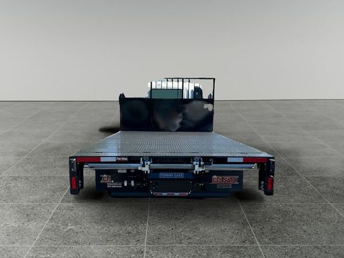 New 2024 Chevrolet Low Cab Forward image 6