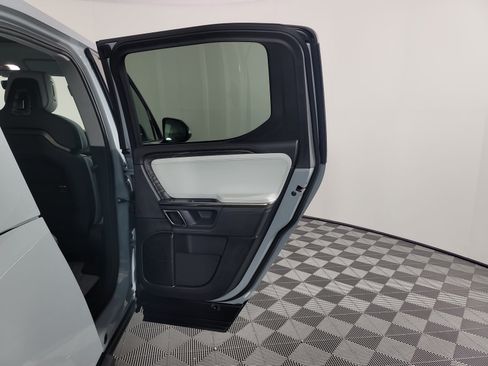 Used 2022 Rivian R1T Adventure AWD/4WD image 19