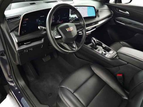 Certified 2025 Cadillac XT4 Premium Luxury image 19