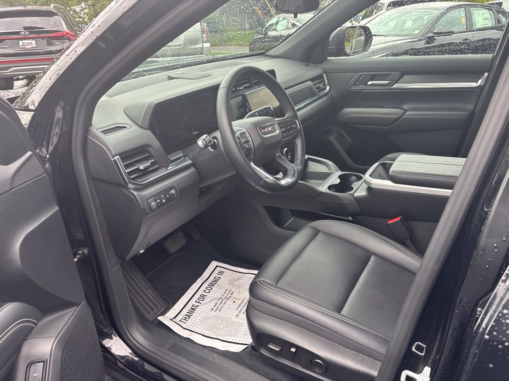 Used 2026 GMC Terrain Elevation w/ Elevation Premium Package AWD/4WD image 2