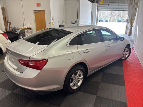 Used 2022 Chevrolet Malibu LS FWD image 11