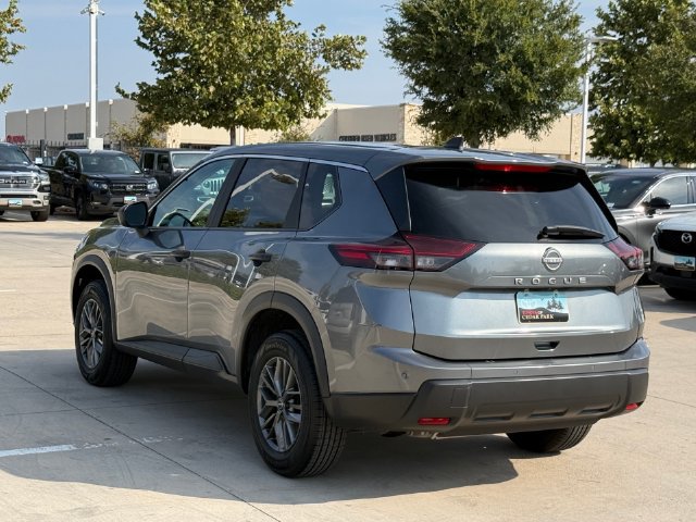 Used 2024 Nissan Rogue S FWD image 5