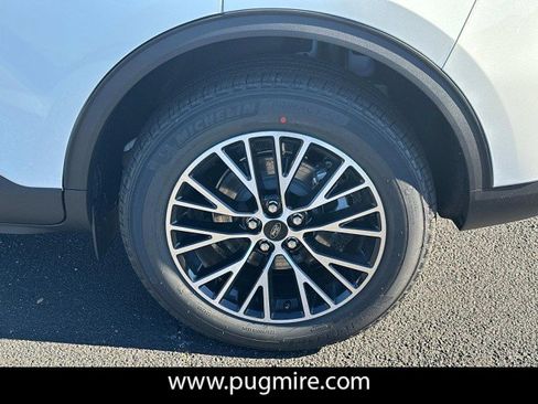 New 2025 Ford Escape SE image 19