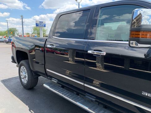 Used 2017 Chevrolet Silverado 3500 LTZ w/ Duramax Plus Package AWD/4WD image 15