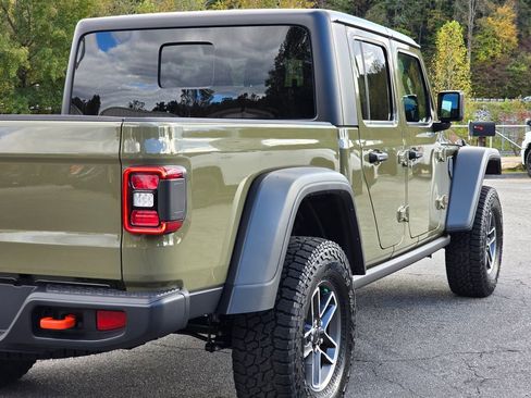 New 2025 Jeep Gladiator Mojave w/ Convenience Group image 40