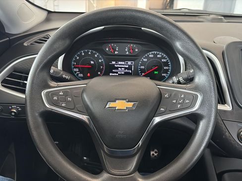 Used 2018 Chevrolet Malibu LS FWD image 14
