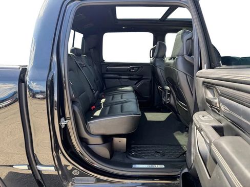 Used 2022 RAM 1500 Limited w/ Body-Colour Bumper Group AWD/4WD image 32