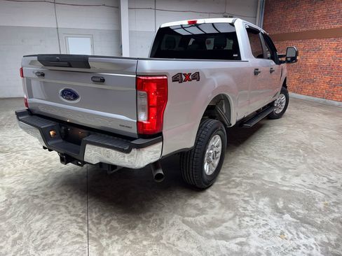Used 2018 Ford F250 XL w/ STX Appearance Package AWD/4WD image 5