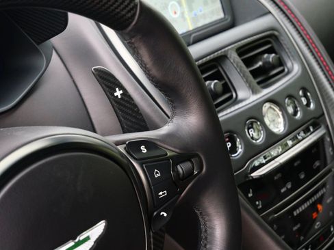 Used 2019 Aston Martin DBS Superleggera image 24